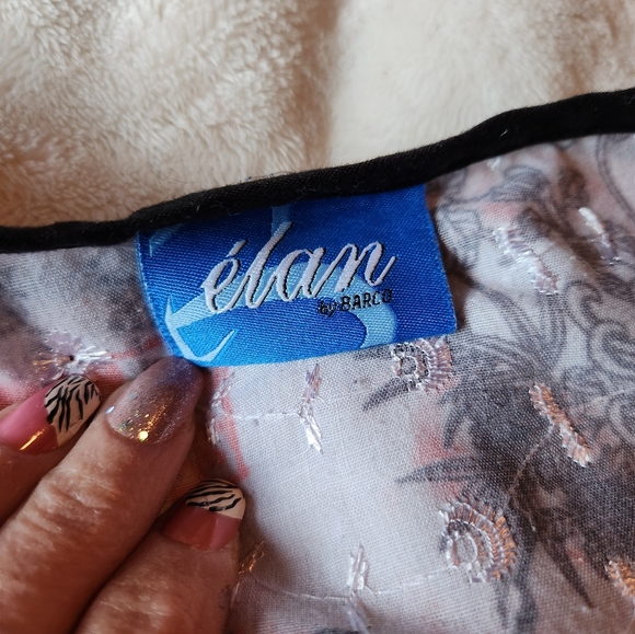 XS Barco scrub top. - Picture 3 of 5